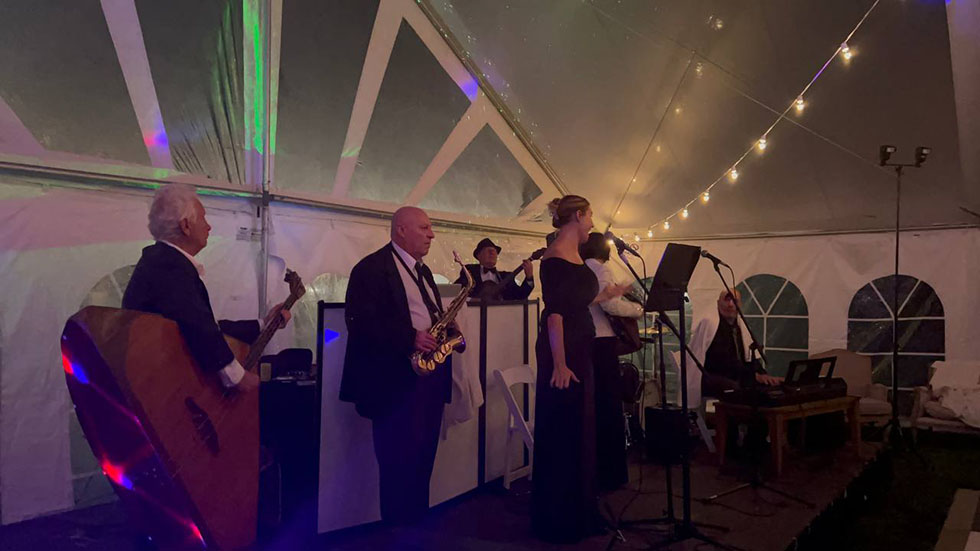 Russian-Jewish Wedding, Saturday October 8 2022, 10-08-2022, Tasting Room & Taphouse at Mount Ida Reserve 5600 Moonlight Dr Scottsville VA 24590, Leonid Bruk (contrabass-balalaika), Sasha Barder (saxophone), singer Vera Bergman, Elina Karokhina (balalaika), Rafael Javadov (violin, keyboard), Michael Barranco (drums), Mikhail Smirnov (guitar, garmoshka, vocals)