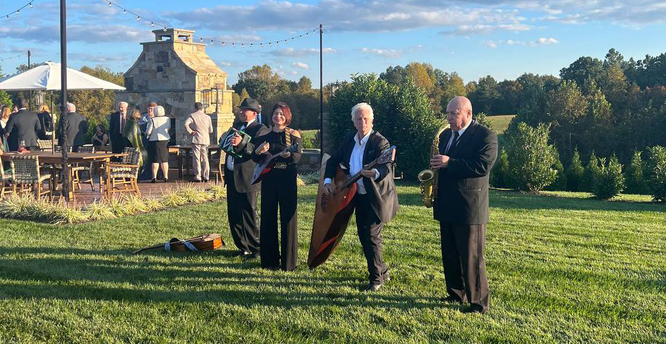 Russian-Jewish Wedding, Saturday October 8 2022, 10-08-2022, Tasting Room & Taphouse at Mount Ida Reserve 5600 Moonlight Dr Scottsville VA 24590, Leonid Bruk (contrabass-balalaika), Sasha Barder (saxophone), Elina Karokhina (balalaika), Mikhail Smirnov (guitar, garmoshka, vocals)